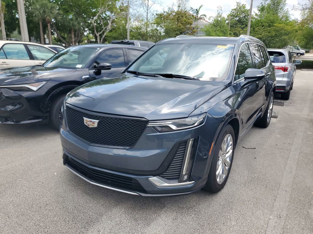 Used 2020 Cadillac XT6 Premium Luxury FWD image 3
