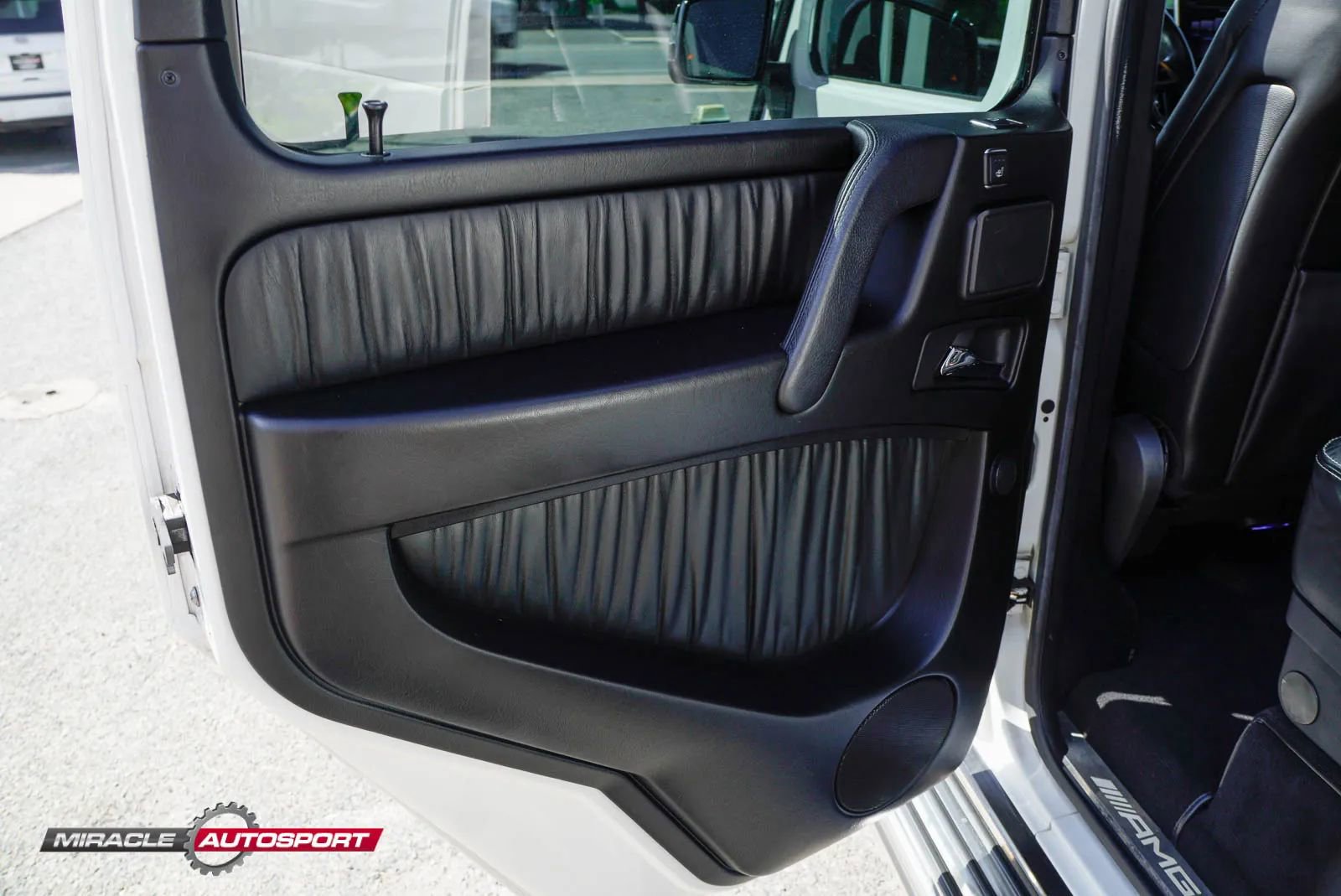 Used 2018 Mercedes-Benz G 63 AMG 4MATIC w/ Night Package image 22