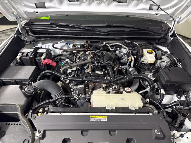 Used 2024 Toyota Tacoma SR5 AWD/4WD image 35