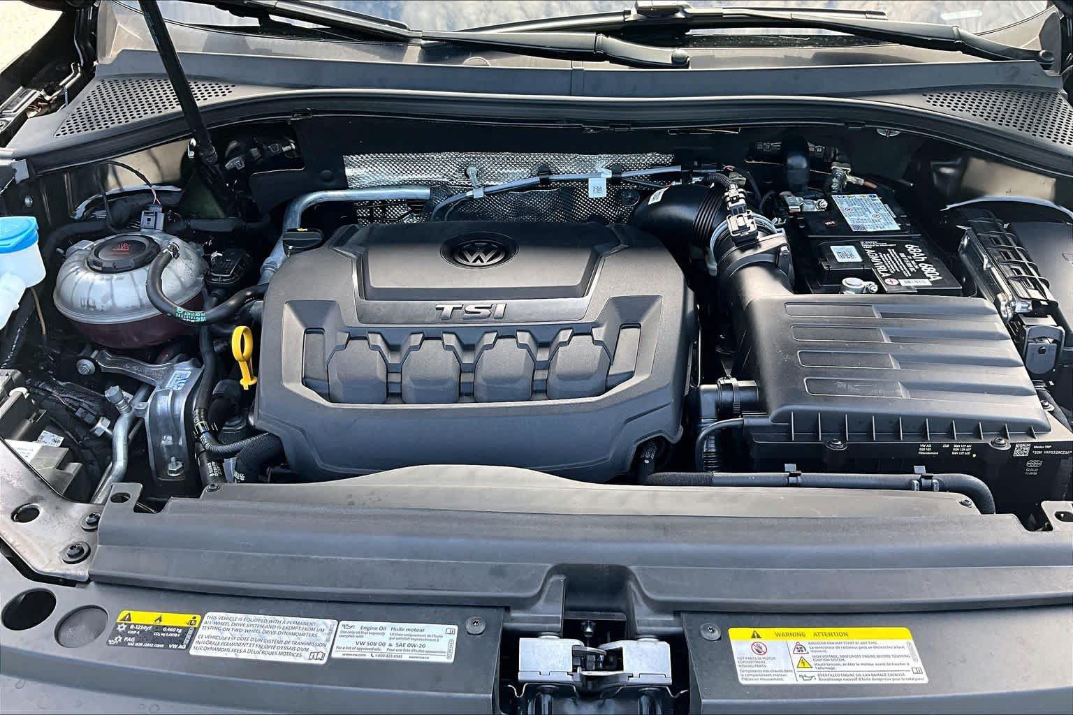 Used 2022 Volkswagen Tiguan SE R-Line AWD/4WD image 34