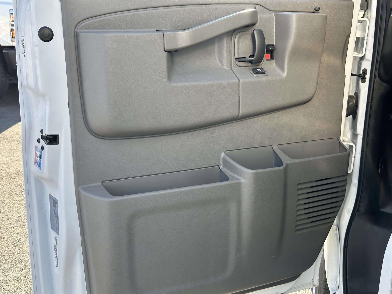 New 2025 Chevrolet Express 3500 RWD image 17