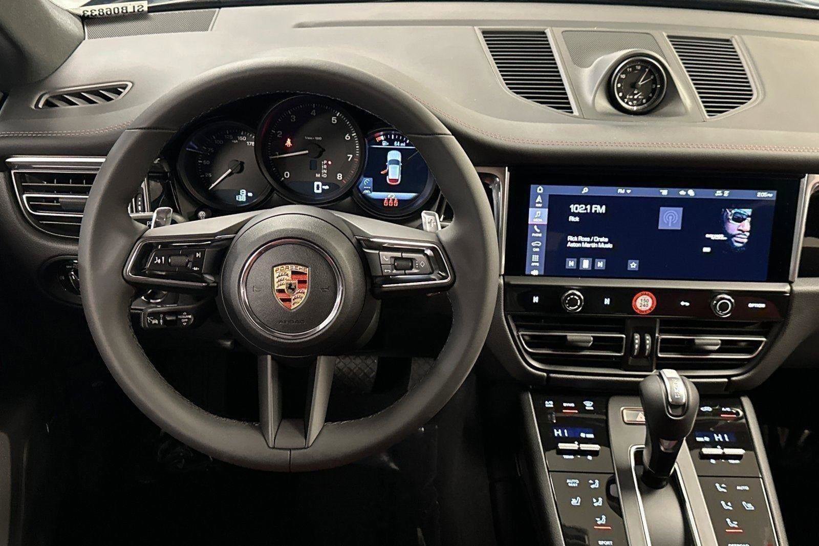 Certified 2025 Porsche Macan image 51