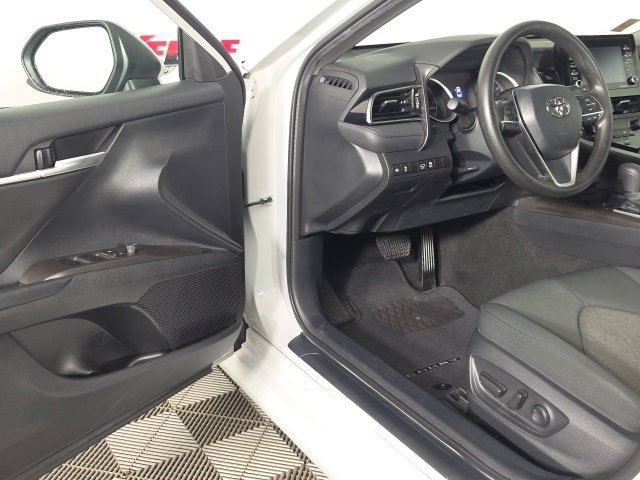 Used 2023 Toyota Camry LE AWD/4WD image 21