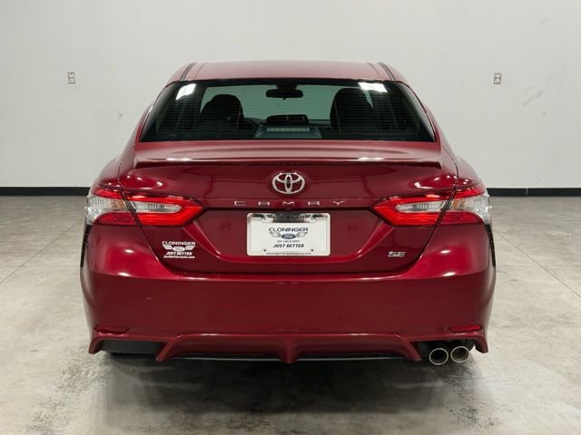 Used 2018 Toyota Camry SE w/ Moonroof Package image 9