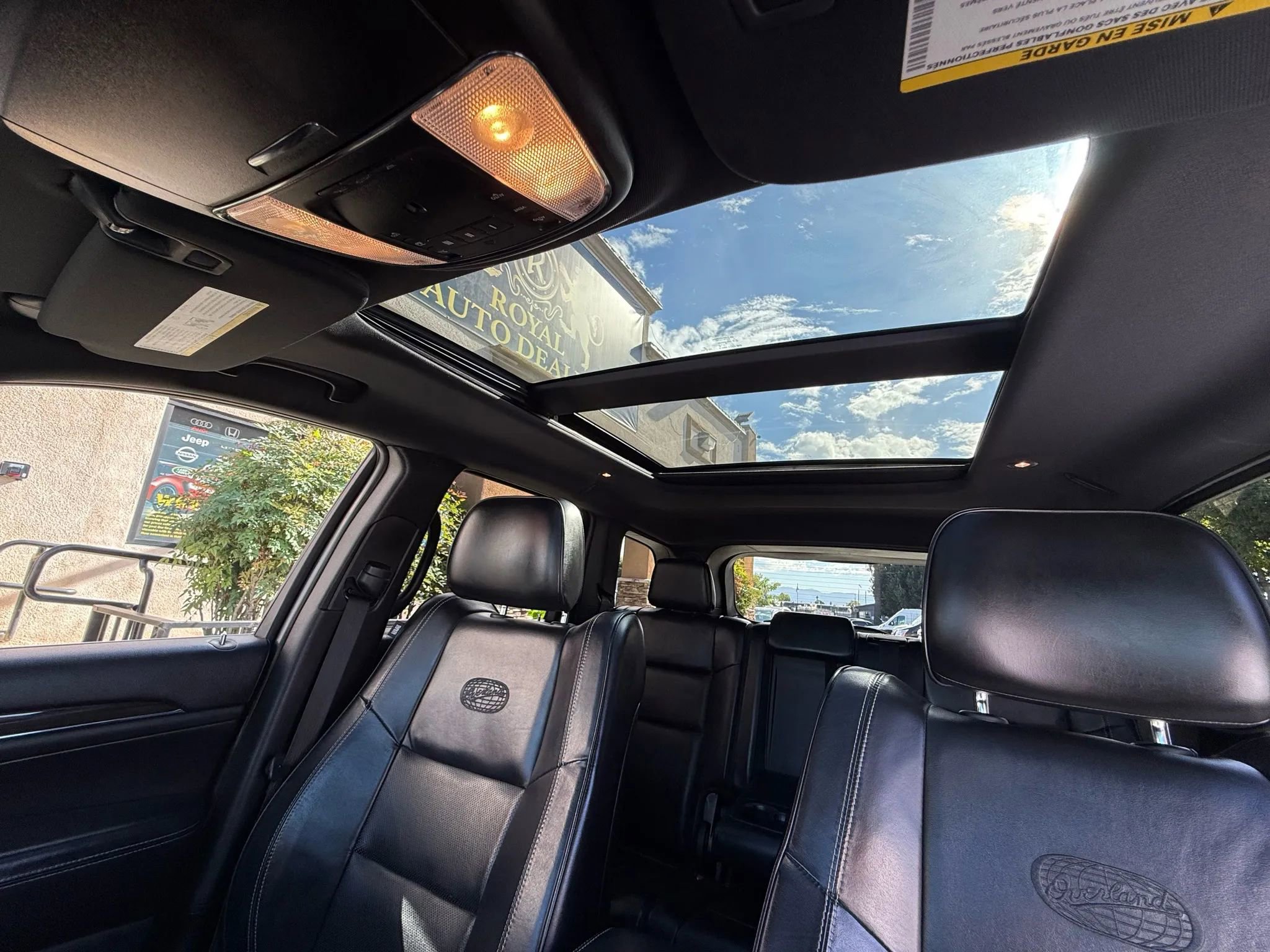 Used 2016 Jeep Grand Cherokee Overland image 37