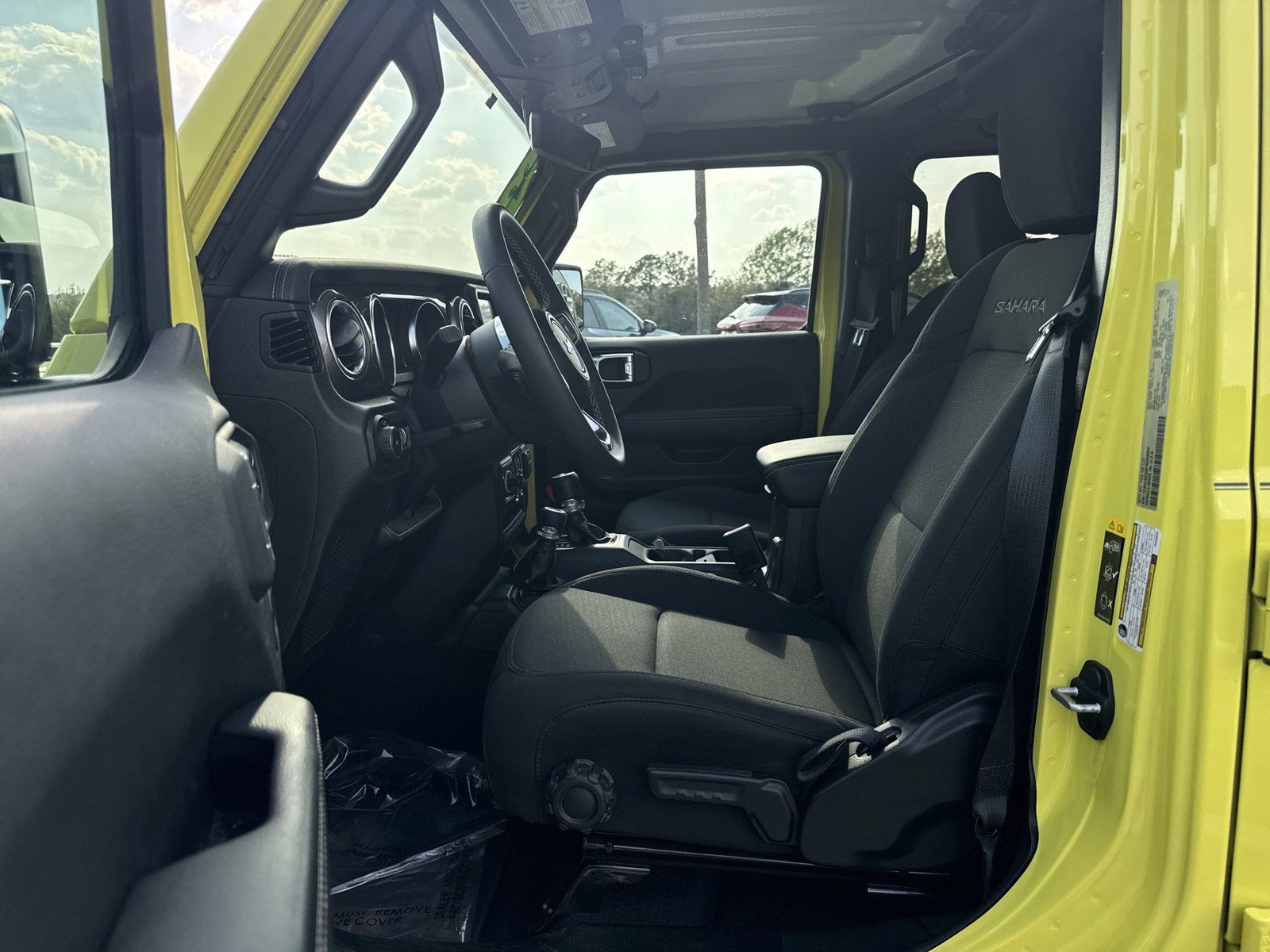 Used 2023 Jeep Wrangler Sahara image 16