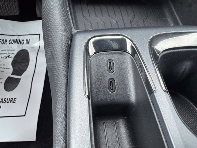 Used 2024 Chevrolet Equinox EV RS FWD image 37