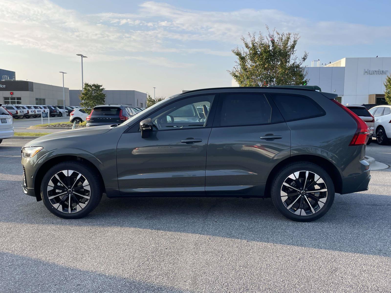 New 2027 Volvo XC60 B5 Plus AWD/4WD image 25