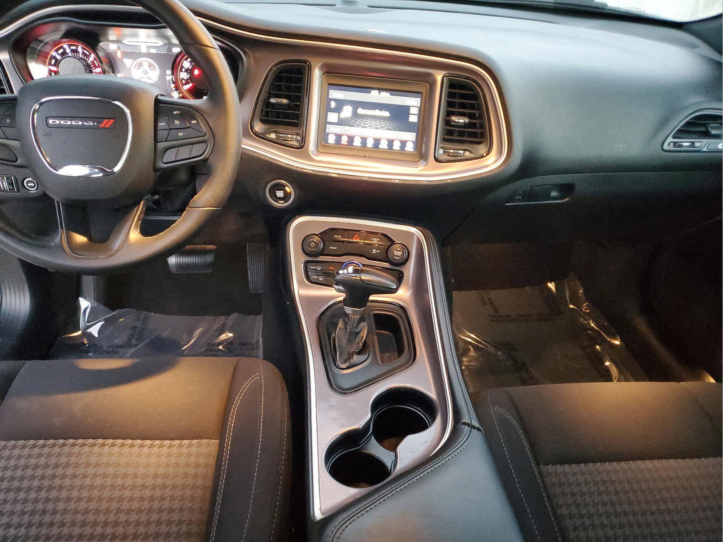Used 2021 Dodge Challenger SXT w/ Blacktop Package image 9