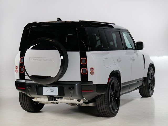New 2026 Land Rover Defender 110 X-Dynamic SE AWD/4WD image 2