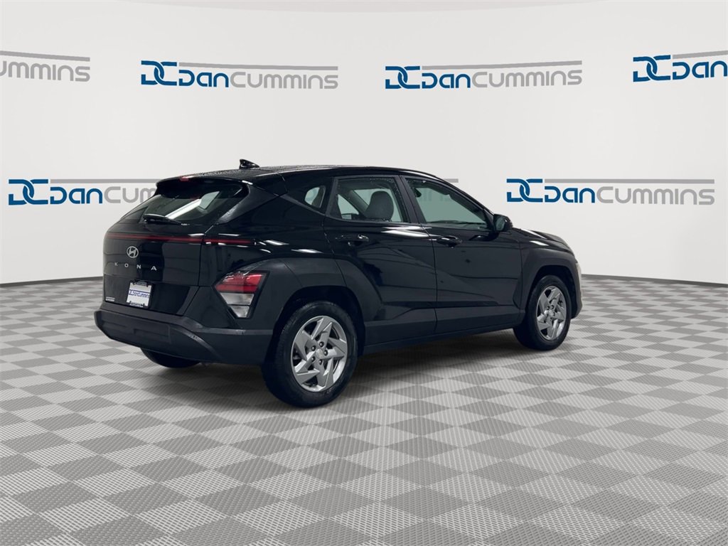 Used 2024 Hyundai Kona SE image 8