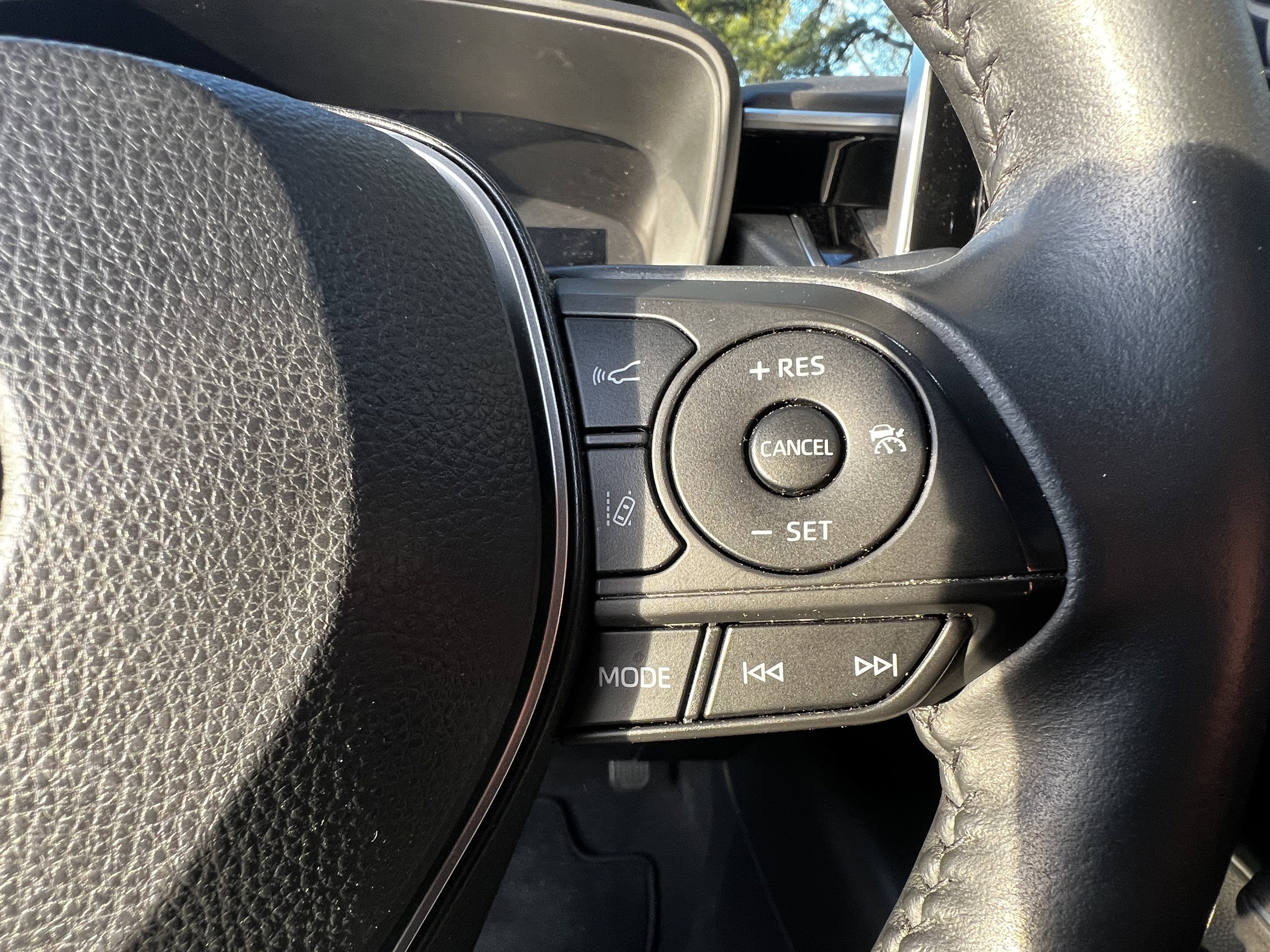 Used 2021 Toyota Corolla SE w/ SE Premium Package image 20