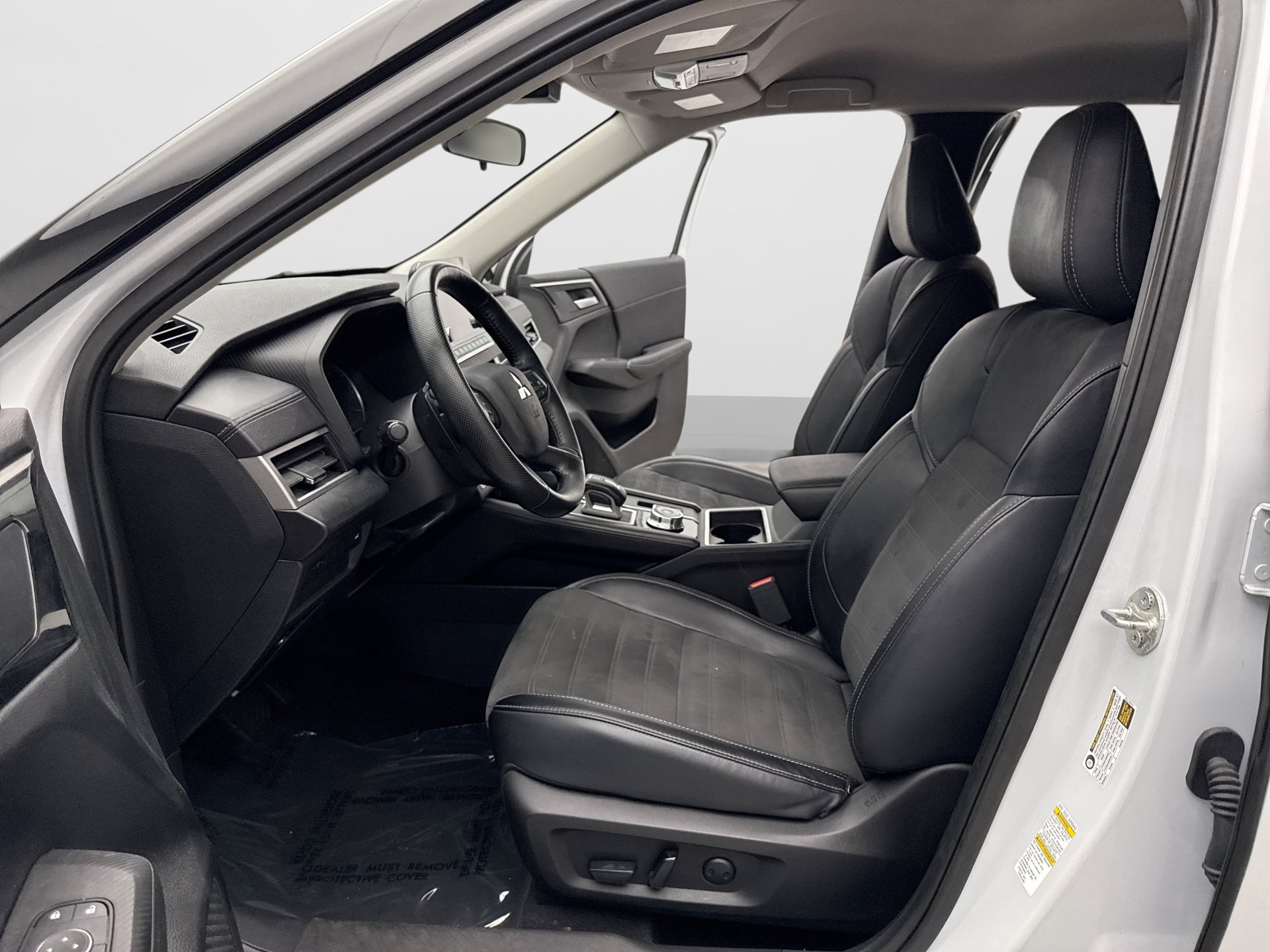 Used 2024 Mitsubishi Outlander SE AWD/4WD image 13