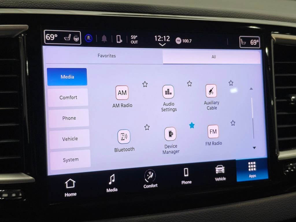 Used 2024 Chrysler Pacifica Touring-L image 42