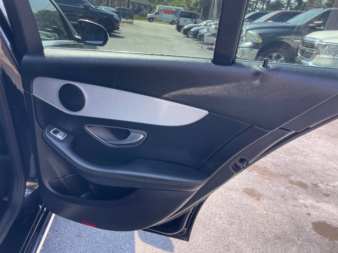 Used 2019 Mercedes-Benz C 300 Sedan w/ Premium Package image 23