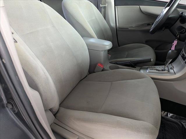 Used 2013 Toyota Corolla LE FWD image 19