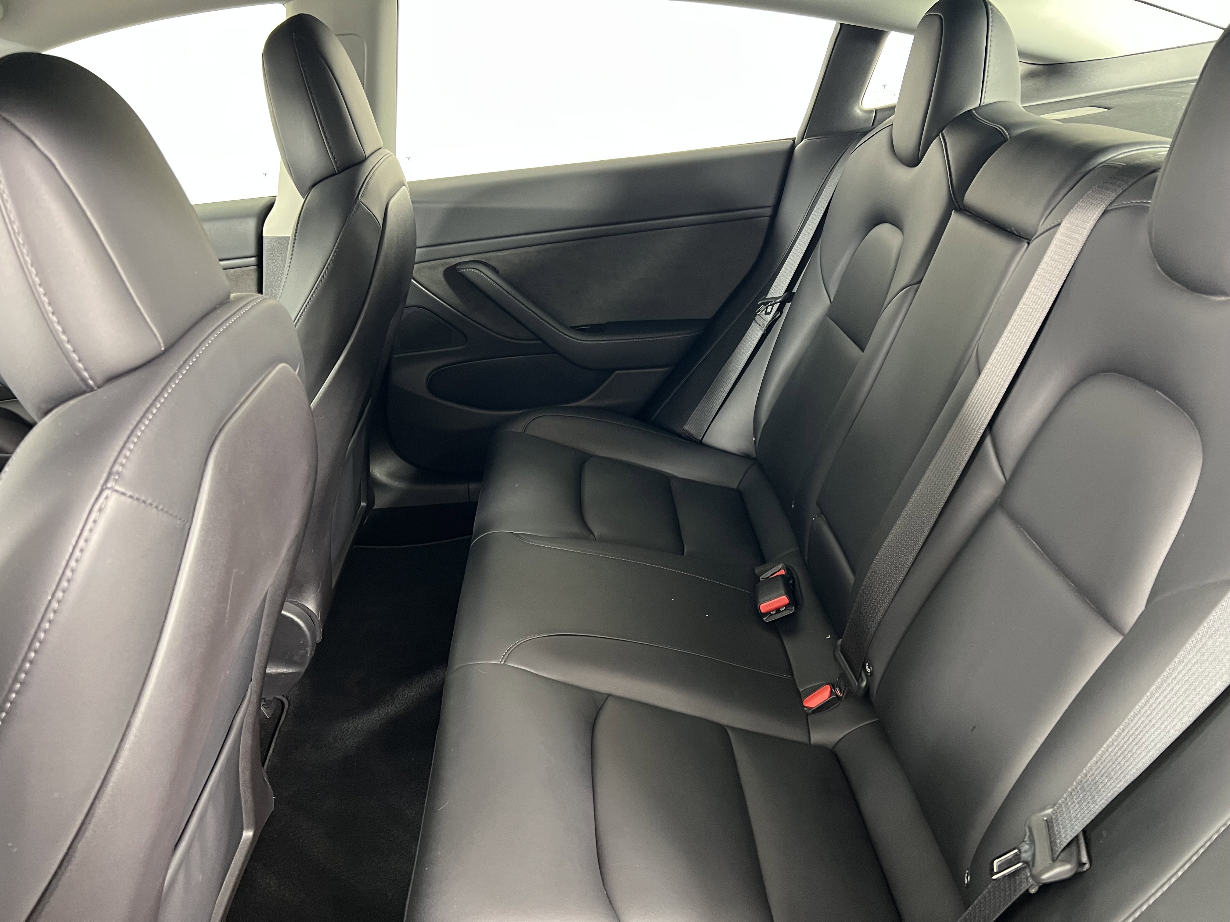 Used 2018 Tesla Model 3 Long Range RWD image 18
