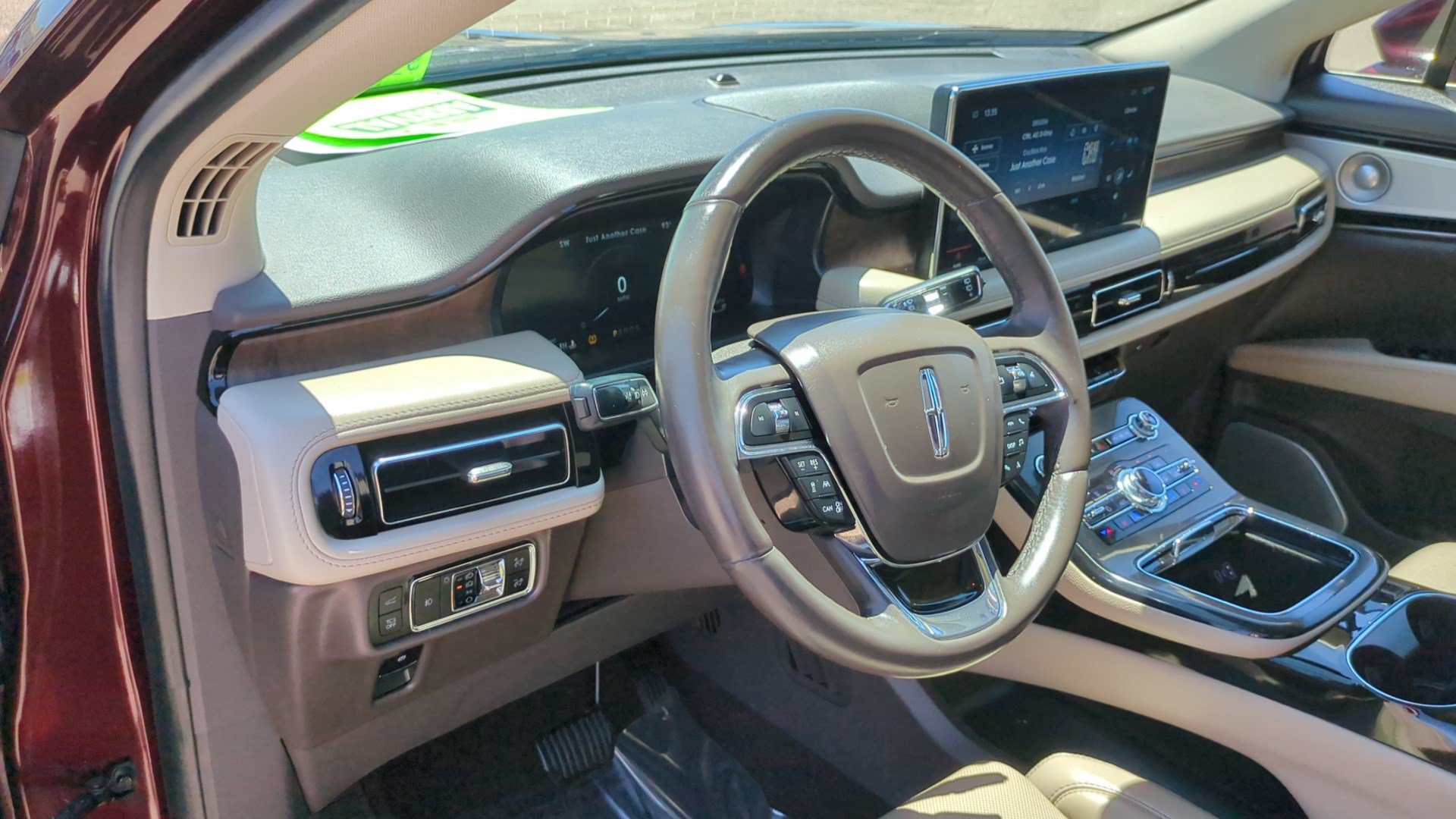 Used 2023 Lincoln Nautilus Reserve w/ Equipment Group 202A AWD/4WD image 13