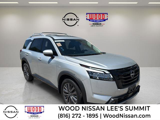 Used 2023 Nissan Pathfinder SL w/ SL Premium Package
