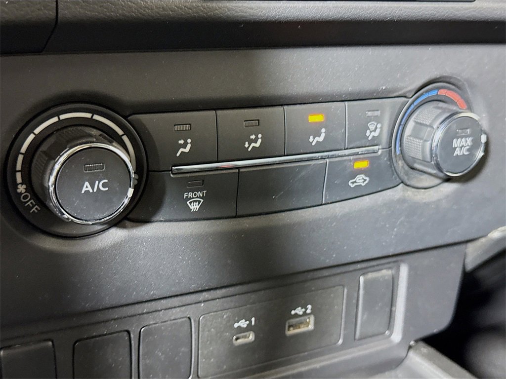 Used 2024 Nissan Frontier SV image 13