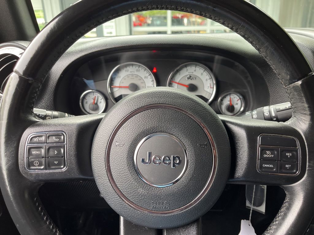 Used 2018 Jeep Wrangler Unlimited Rubicon w/ Cold Weather Group AWD/4WD image 35