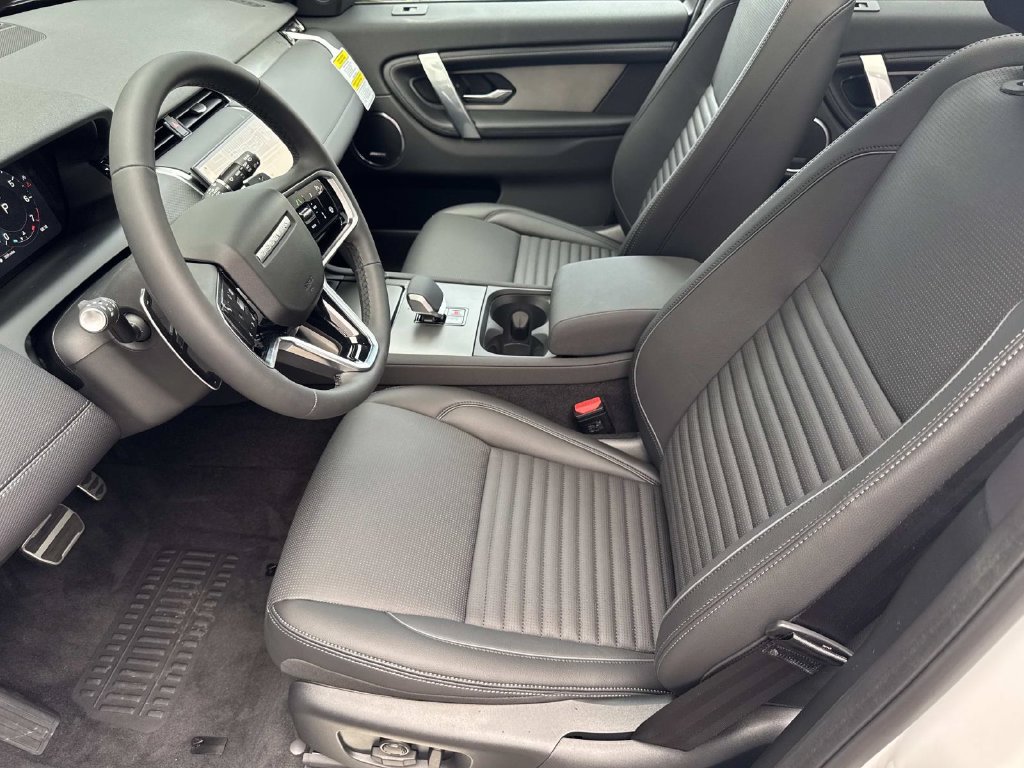 New 2026 Land Rover Discovery Sport Landmark AWD/4WD image 23