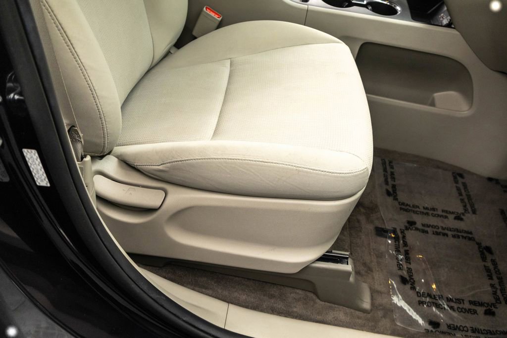 Used 2021 Kia Sedona LX image 33