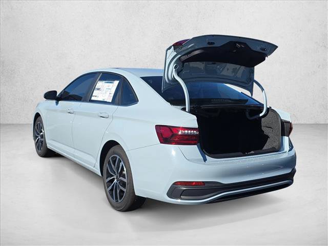 New 2026 Volkswagen Jetta SE FWD image 3