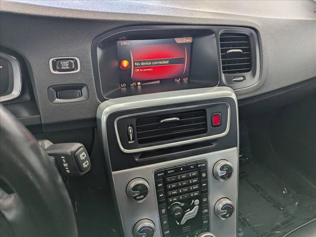 Used 2018 Volvo V60 T5 Dynamic w/ Vision Package image 12