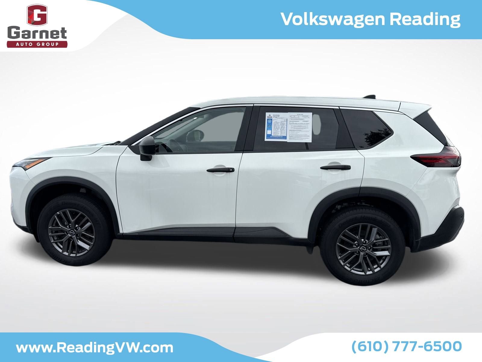 Used 2023 Nissan Rogue S image 2