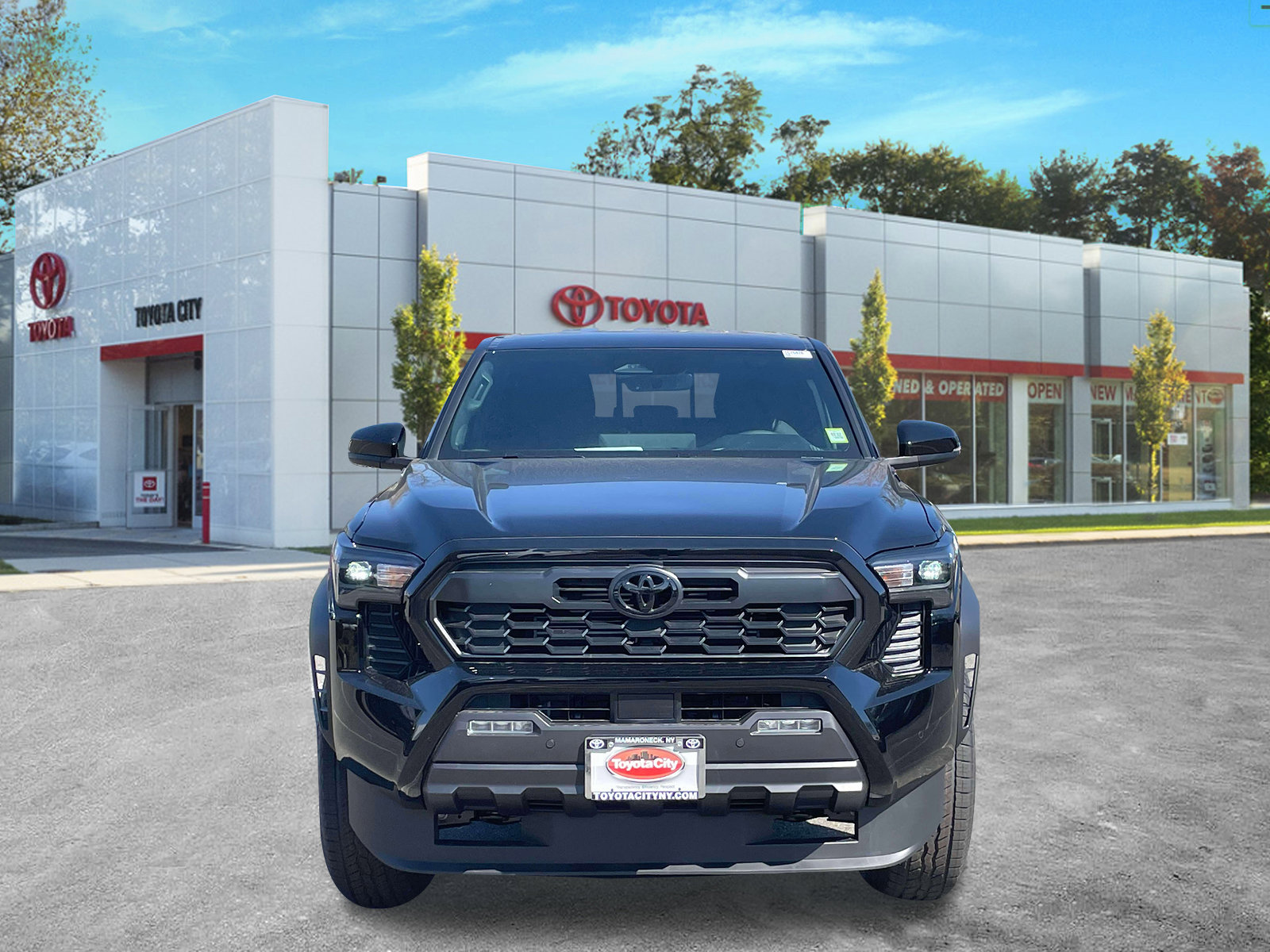 New 2026 Toyota Tacoma SR w/ SR Upgrade Package AWD/4WD image 2