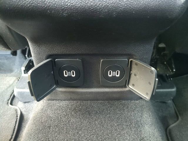 Used 2023 Lincoln Corsair Reserve image 17