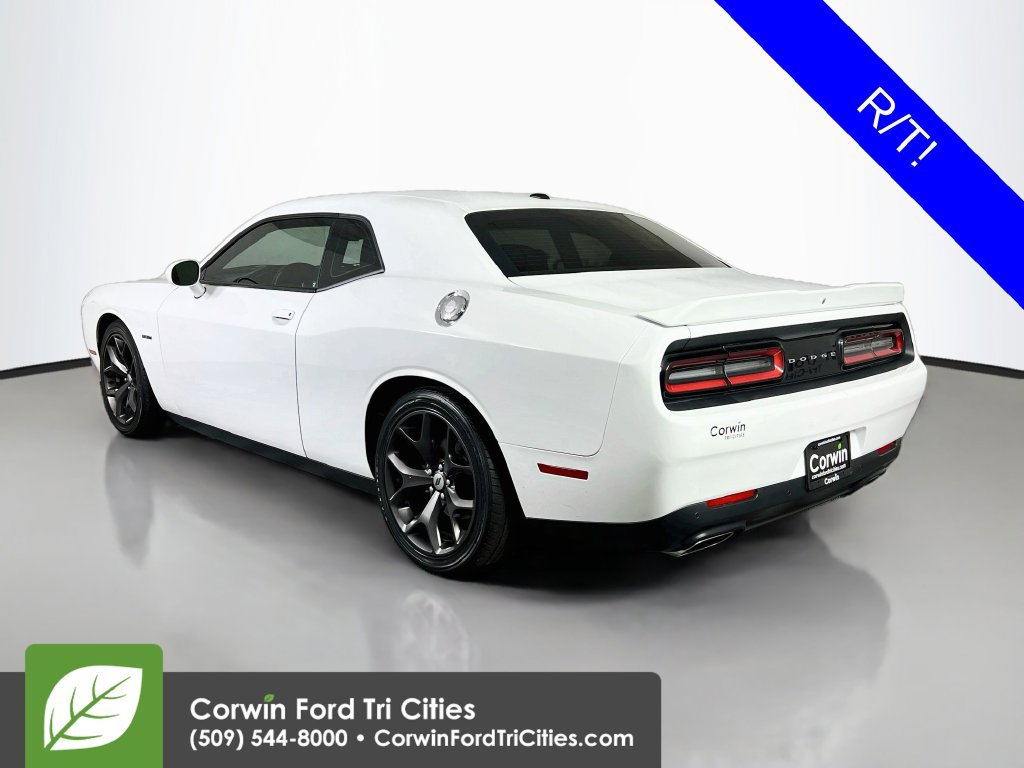 Used 2018 Dodge Challenger R/T RWD image 10