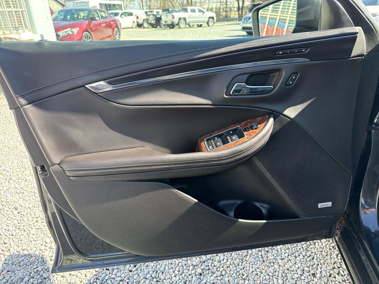 Used 2015 Chevrolet Impala LTZ image 14