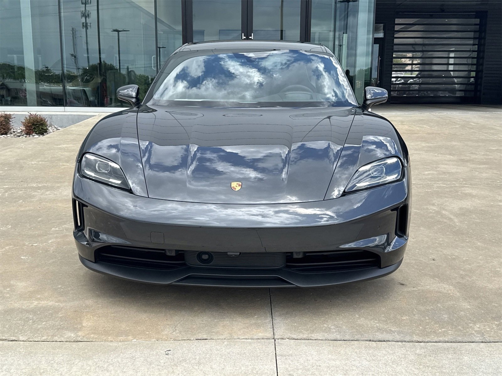 New 2025 Porsche Taycan 4S image 10