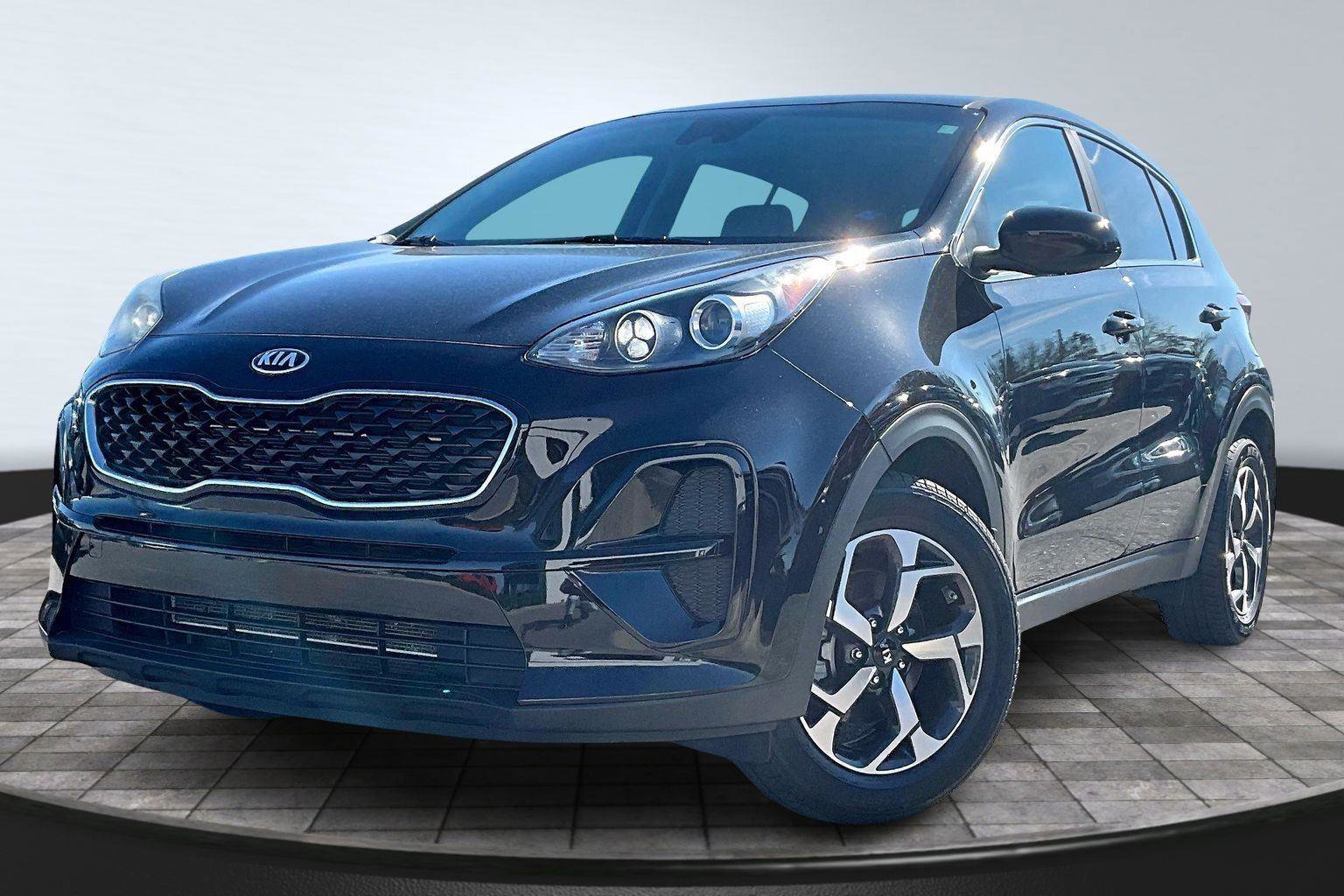 Used 2020 Kia Sportage LX image 1