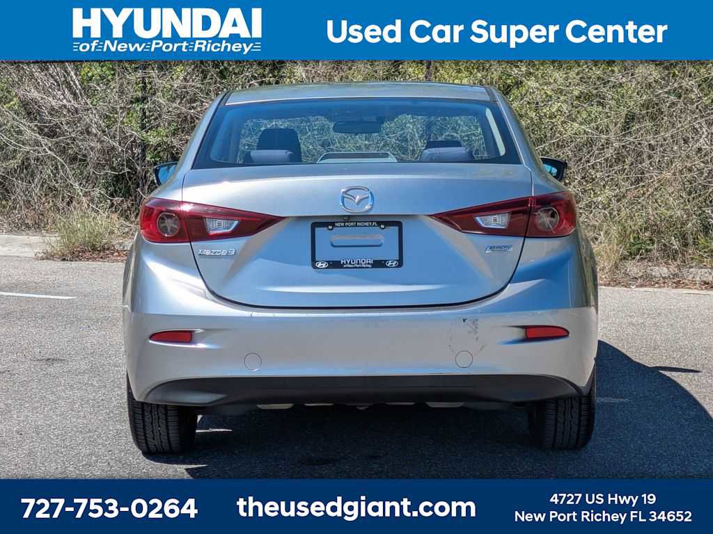 Used 2016 MAZDA MAZDA3 i Sport w/ Preferred Equipment Package image 4