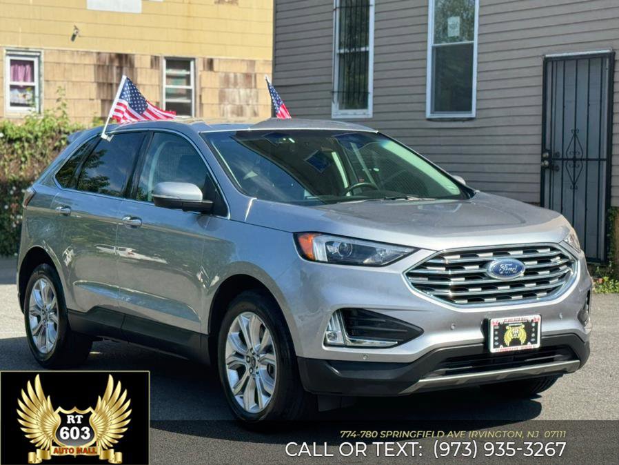 Used 2023 Ford Edge Titanium image 2