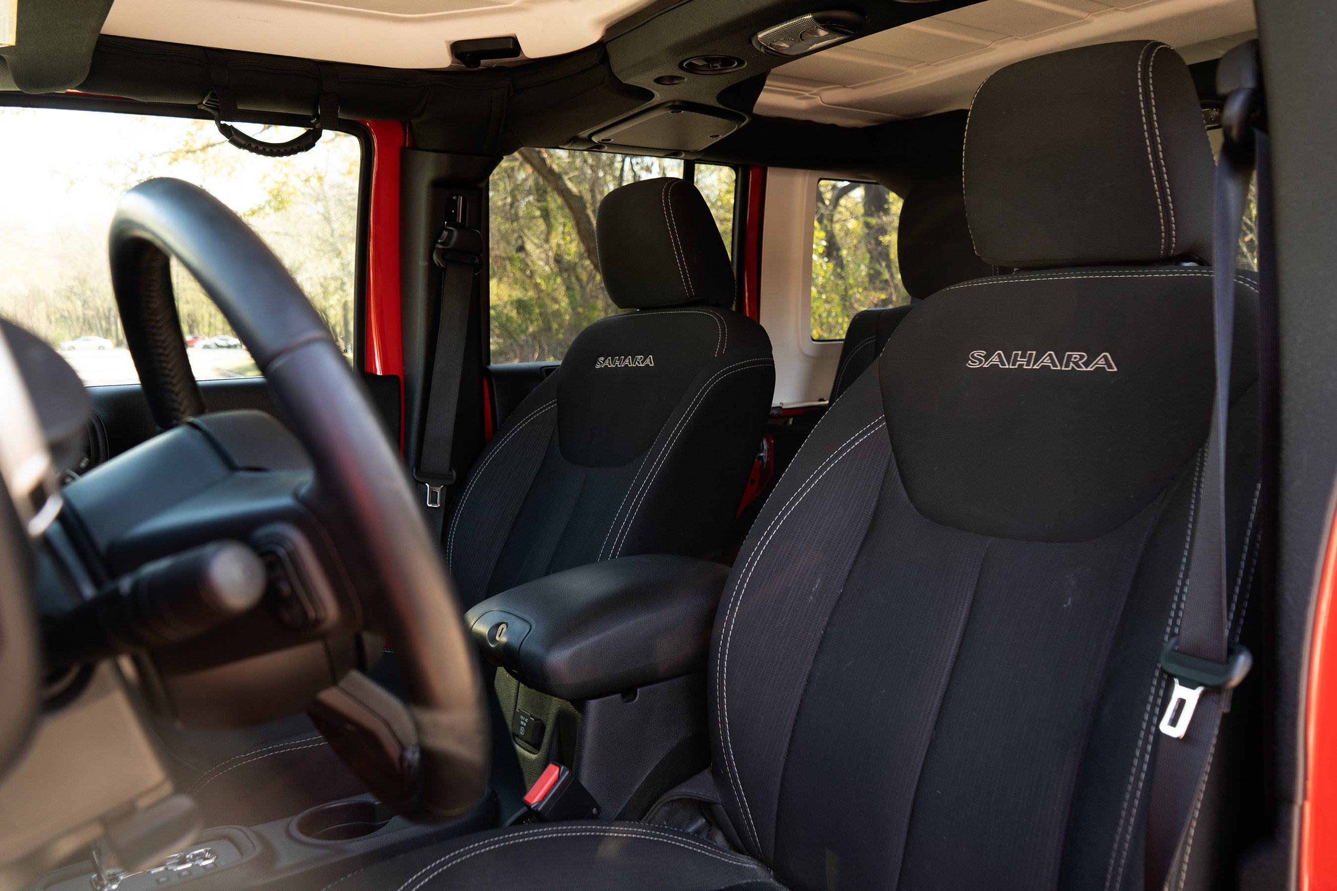 Used 2017 Jeep Wrangler Unlimited Sahara w/ Max Tow Package image 20