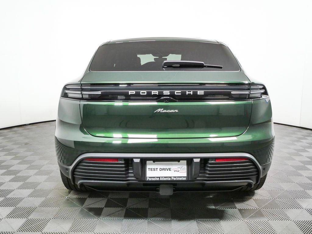 New 2026 Porsche Macan Electric RWD image 29
