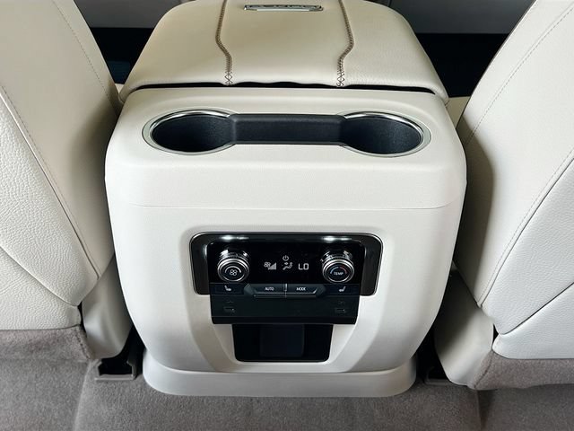 New 2026 GMC Yukon Denali w/ Sun & Power Step Package AWD/4WD image 18