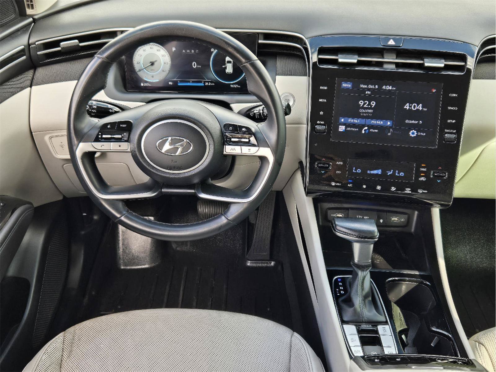 Used 2022 Hyundai Tucson SEL w/ Convenience + Premium Package FWD image 25