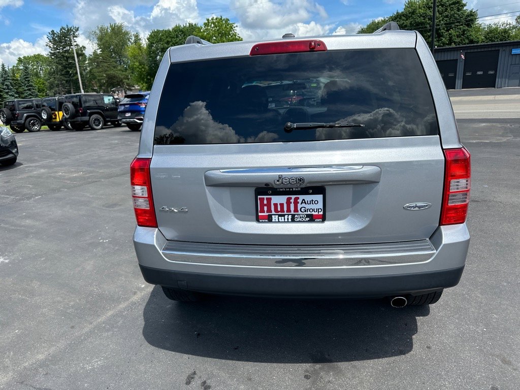 Used 2016 Jeep Patriot High Altitude AWD/4WD image 4
