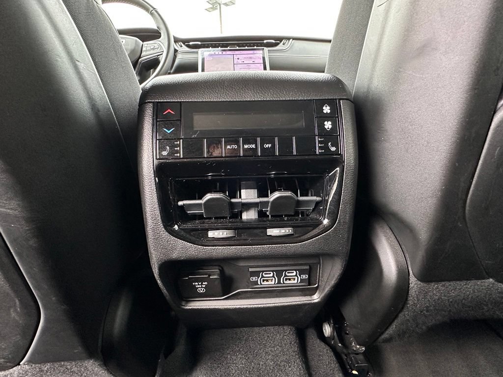 Used 2022 Jeep Grand Cherokee L Limited AWD/4WD image 28