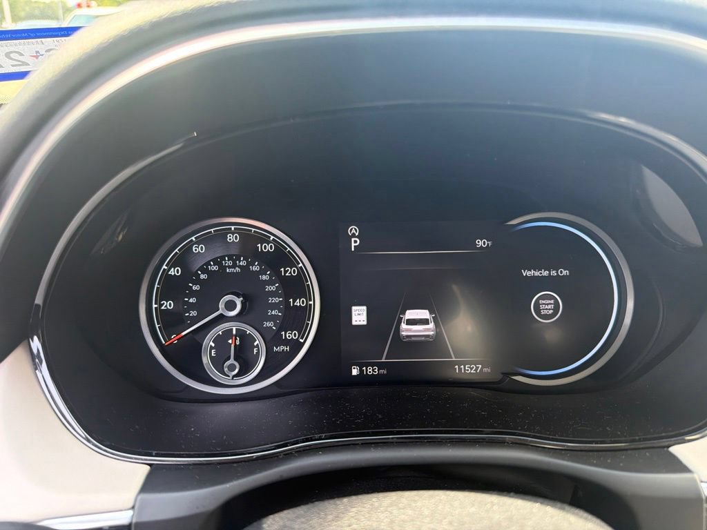 Used 2025 Genesis GV70 2.5T AWD/4WD image 3