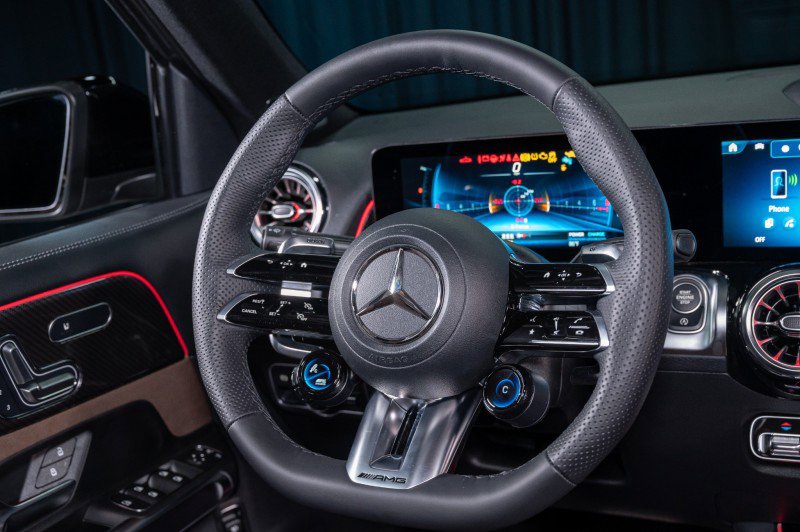 New 2026 Mercedes-Benz GLB 35 AMG 4MATIC image 17
