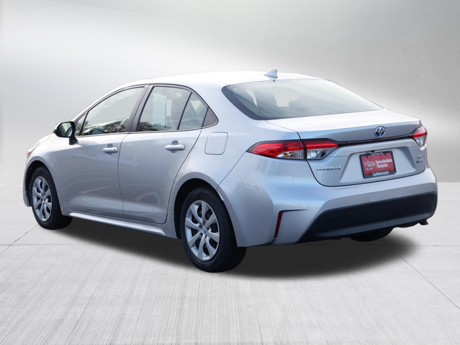 Certified 2025 Toyota Corolla LE FWD image 3