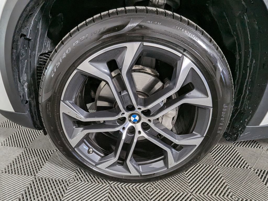 Used 2025 BMW X5 xDrive40i w/ Climate Comfort Package image 48
