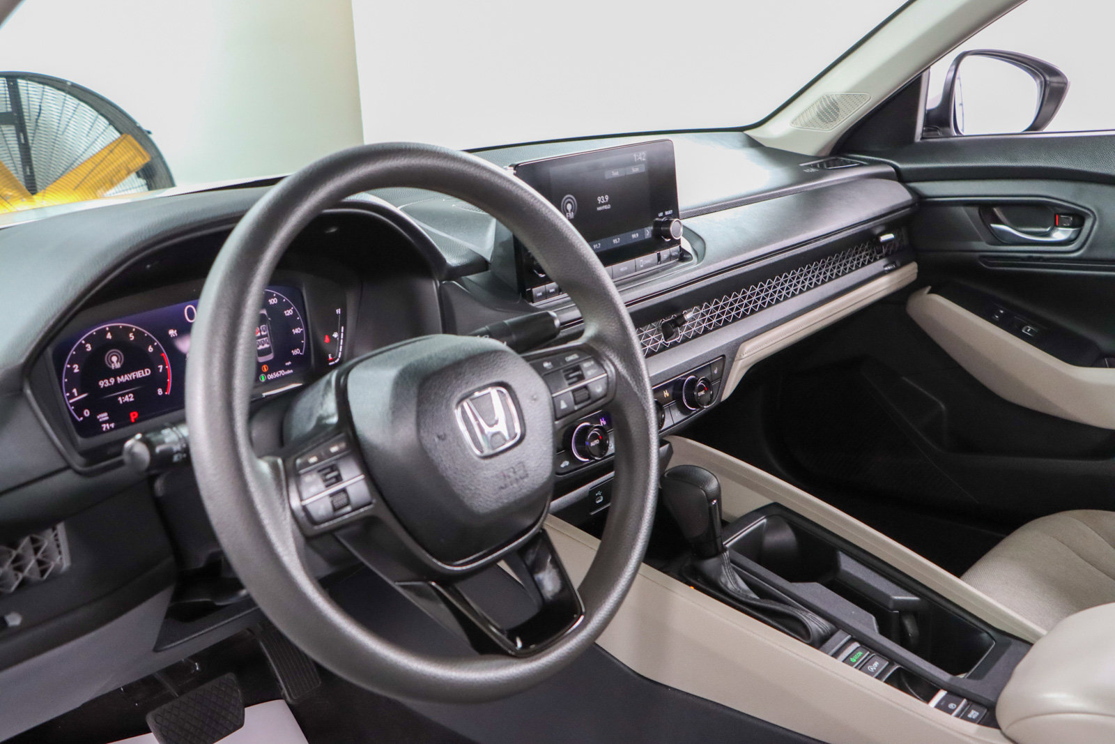 Used 2024 Honda Accord EX image 23