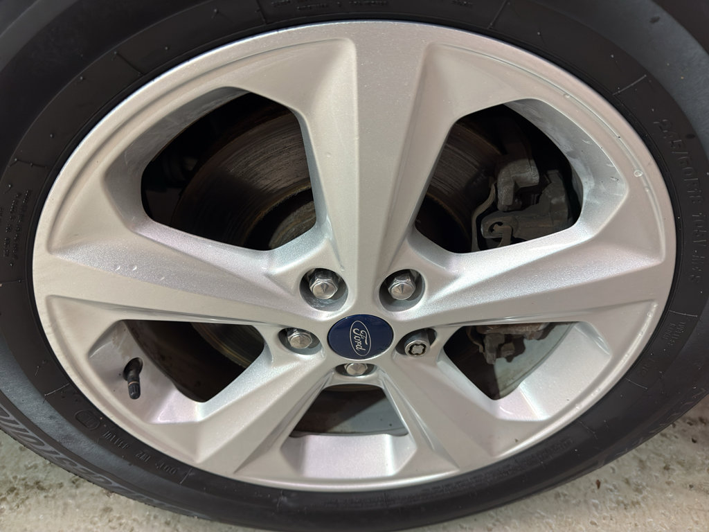 Used 2019 Ford Edge SE AWD/4WD image 36